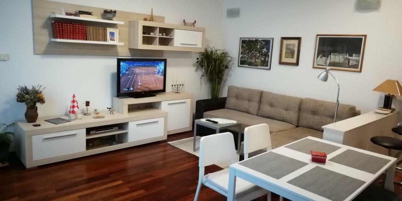 Apartment A-Zone ซาเกร็บ ภายนอก รูปภาพ