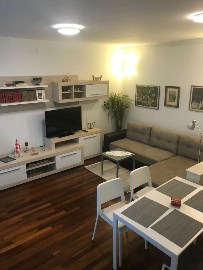 Apartment A-Zone ซาเกร็บ ภายนอก รูปภาพ